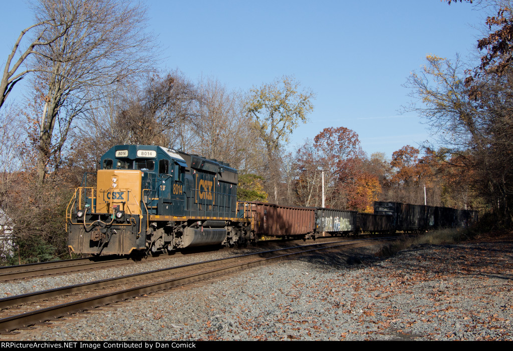 CSXT 8014 Leads L040 at CP-78